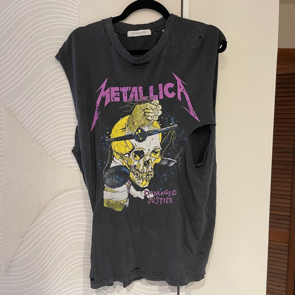 Very distressed DAYDREAMER Metallica middle tank